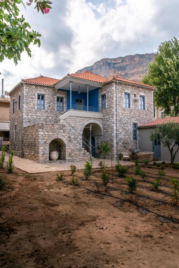 Englezena'S Guesthouse Leonídion Exteriér fotografie