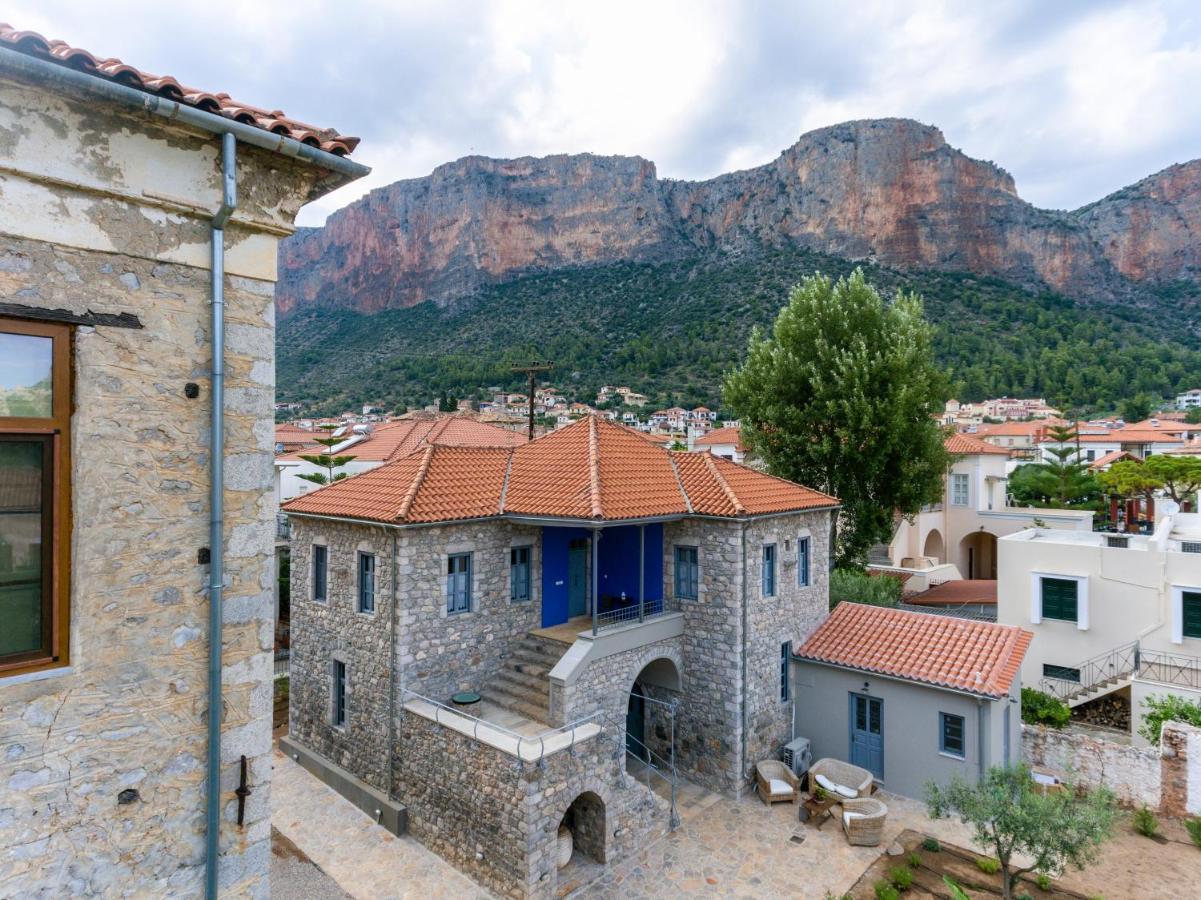 Englezena'S Guesthouse Leonídion Exteriér fotografie