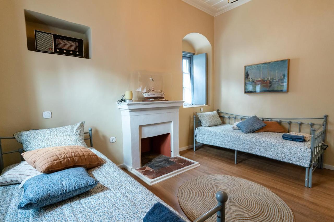 Englezena'S Guesthouse Leonídion Exteriér fotografie