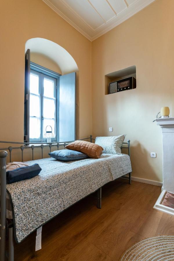 Englezena'S Guesthouse Leonídion Exteriér fotografie