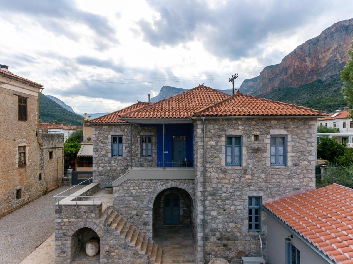 Englezena'S Guesthouse Leonídion Exteriér fotografie